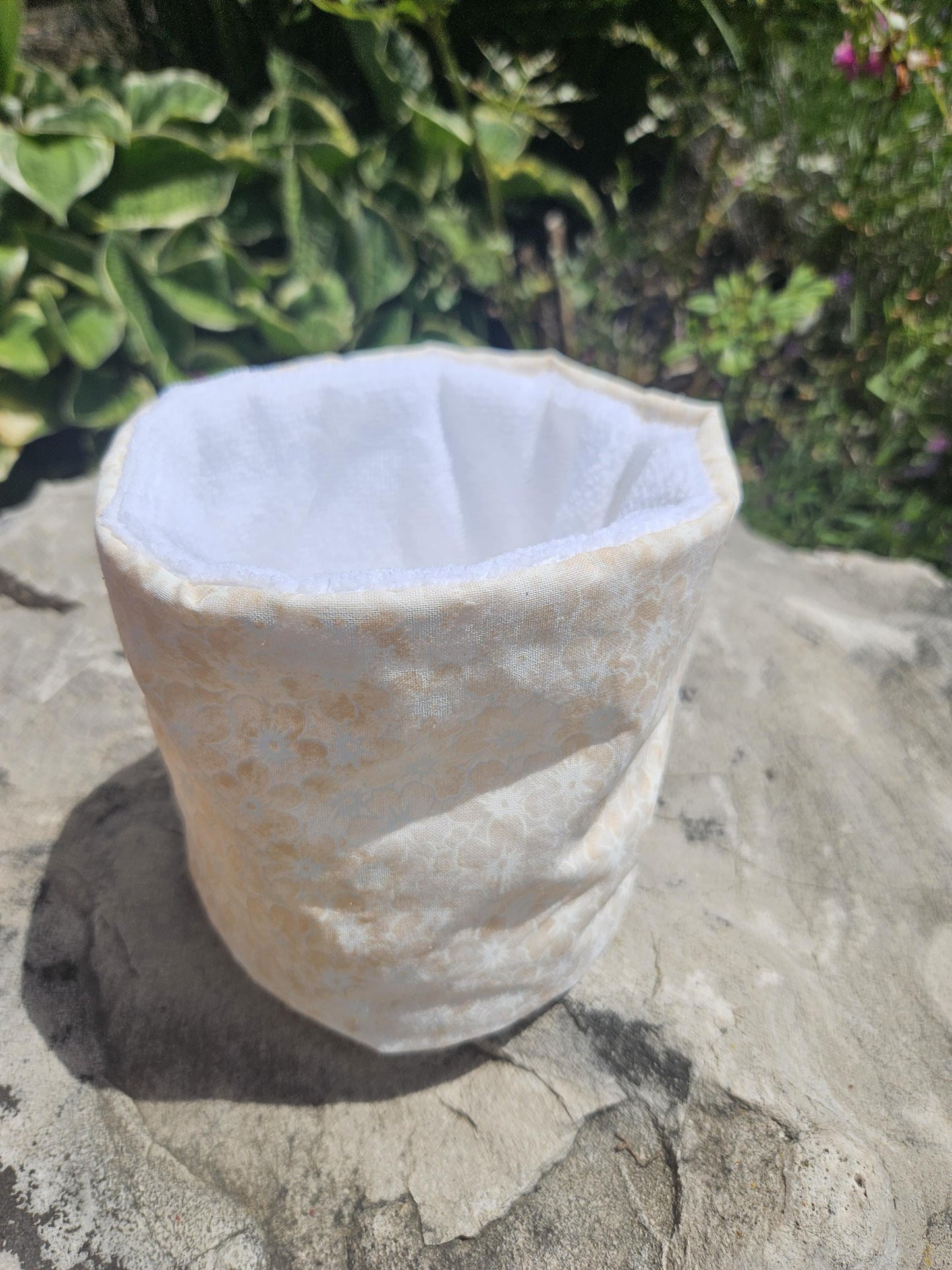 Makeup Organizer Puff Bucket Bag – Floral Terry Makeup Organizer, Cute Vanity & Toiletry Organizer, Travel Pouch for Cosmetics